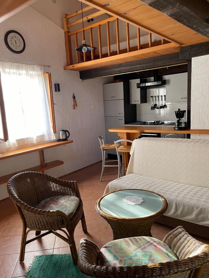 Apartments Smit Cres Luaran gambar
