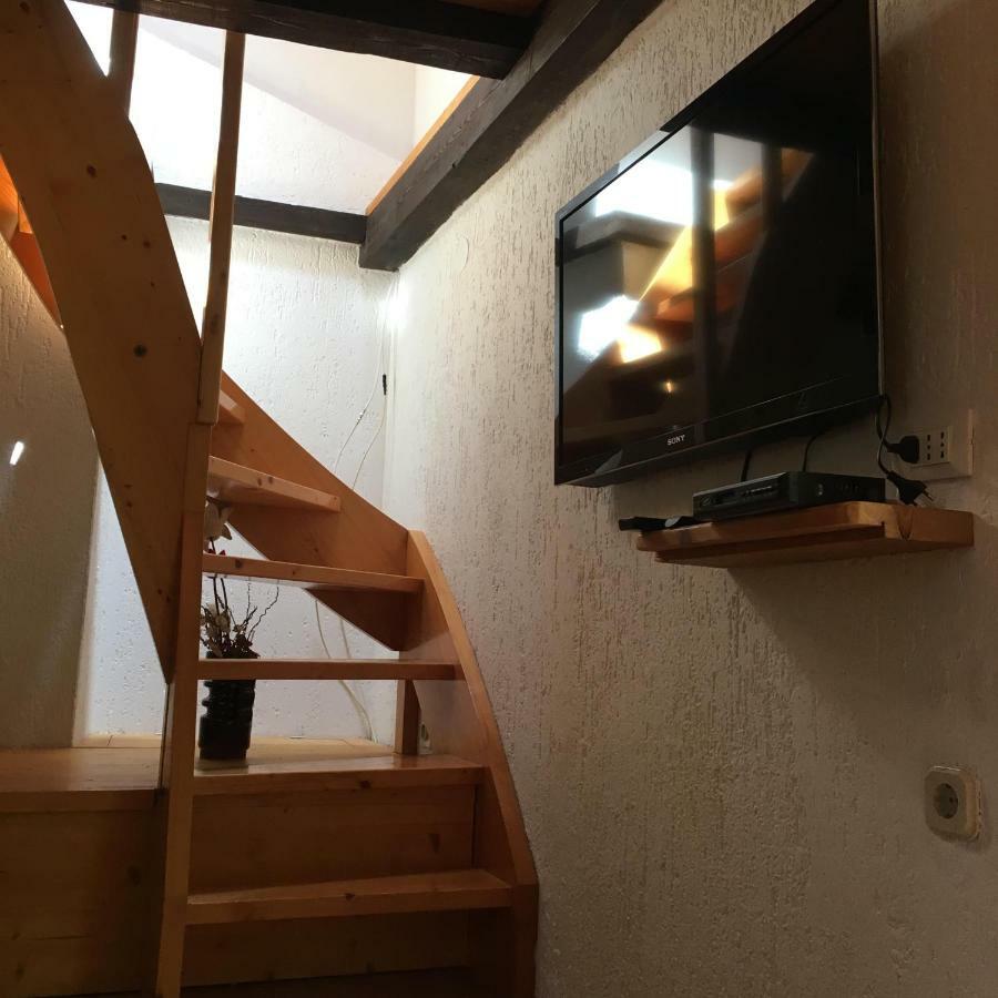 Apartments Smit Cres Luaran gambar